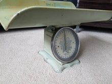 Load image into Gallery viewer, Vintage 1950's NURSERY BABY SCALE with Ducks, Pig, Mice, and Rabbit Graphics