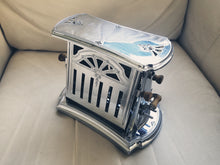Load image into Gallery viewer, Toaster 1935-1935 Landers, Frary & Clark E7712a