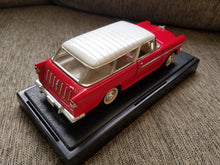 Load image into Gallery viewer, 1955 Chevy Nomad Bel Air Chevrolet Red White 1/24 on Base MOTORMAX