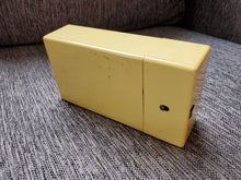 Load image into Gallery viewer, Rare RAYTHEON Transistor Radio T-100-1 Only made in 1956