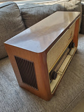 Load image into Gallery viewer, Grundig Majestic 3192 U Table Top Tube Radio Stereo West Germany AM/FM/SW 3192U