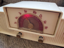 Load image into Gallery viewer, 1955 GENERAL ELECTRIC GE MODEL 466 RADIO GLOWING RED DIAL!