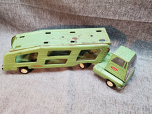 Load image into Gallery viewer, Vintage Tonka CAR CARRIER HAULER 1096 Green 1968 era