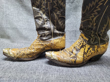 Load image into Gallery viewer, VINTAGE 1970s JUSTIN PYTHON SNAKESKIN COWBOY BOOTS with TIPS Style 9038 Mens 9D