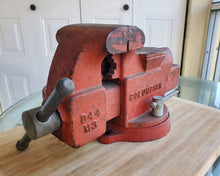 Load image into Gallery viewer, Restored Columbian Vise, 1970's
