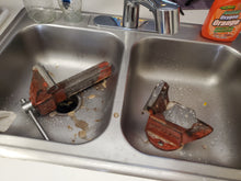 Load image into Gallery viewer, Restored Columbian Vise, 1970's