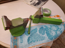Load image into Gallery viewer, Restored Columbian Vise, 1970's