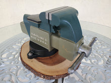 Load image into Gallery viewer, Restored Columbian Vise, 1970's
