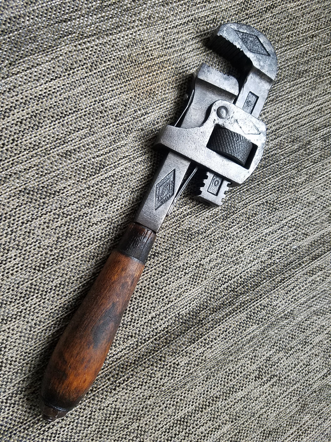Vintage STILLSON WALWORTH #10 Pipe Wrench Wood Handle