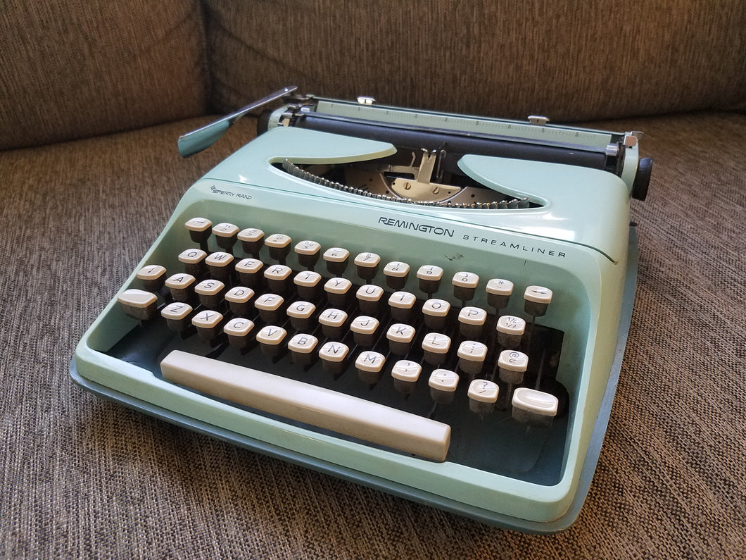 Vintage Remington Streamliner Sperry Rand Portable Typewriter~Two Tone Blue