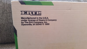 John Deere 9600 Combine Collectors Edition Ertl 1/28 IN BOX with two heads 1989