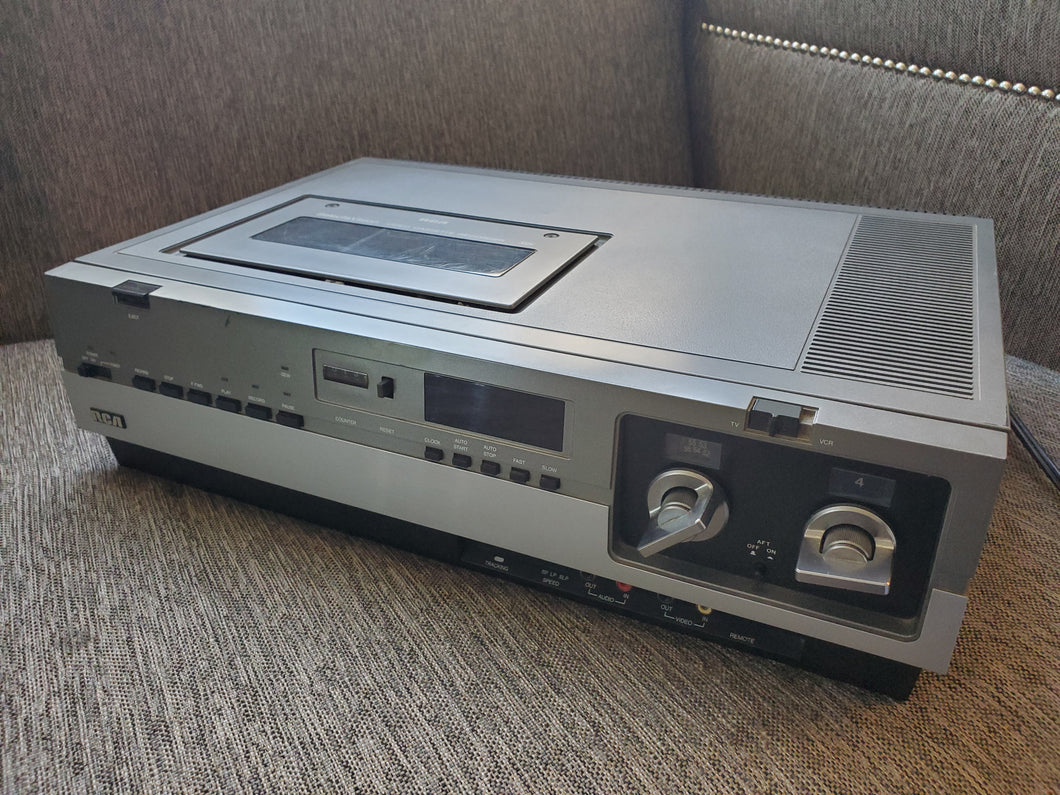 1981 RCA Video Cassette Recorder VCR Model VFT 190 ONE OF THE FIRST!