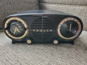 Vintage 1950s Zenith Art Deco S-19501 Owl Eyes Tube Radio w/Alarm Clock