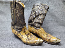 Load image into Gallery viewer, VINTAGE 1970s JUSTIN PYTHON SNAKESKIN COWBOY BOOTS with TIPS Style 9038 Mens 9D
